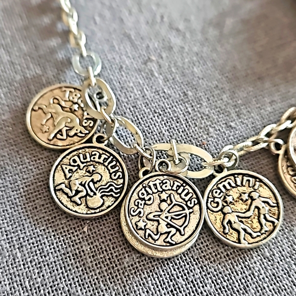 Astrology signs charm necklace silver tone EUC - Picture 3 of 7